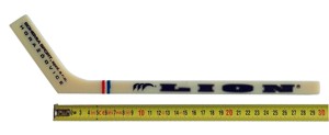 LION H30M Plastová hokejka mini 30 cm bílá